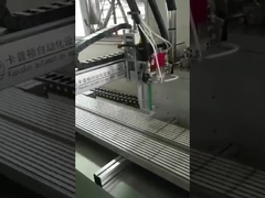 LED-Leuchten verbesserte 2 Komponenten Pu Sprühmaschine für Honigkraut Panel Klebe-System