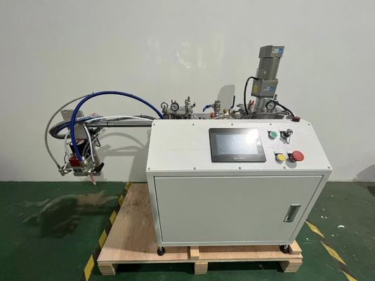 Klebmaschine für das präzise Mischen von Doppelkomponenten