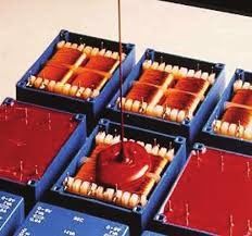 LED-Leuchten Zwei Verteilerleimpistolen Meter Mischverteilersystem für AB-Klebstoff