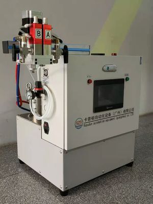Kleinmaschine für die CNC-Disponierung von Epoxidharz und Verhärterharz