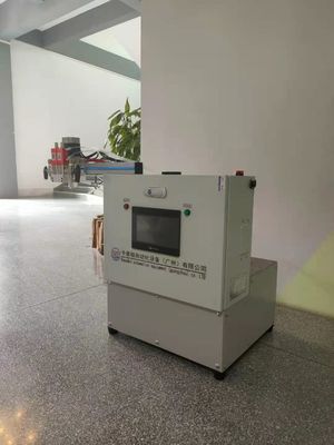 Kleinmaschine für die CNC-Disponierung von Epoxidharz und Verhärterharz
