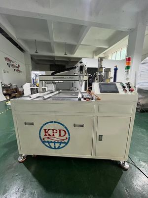 Maschine zur Verteilung von Epoxidharz für Split-Core-Stromtransformatoren mit PU-Klebertyp 2C