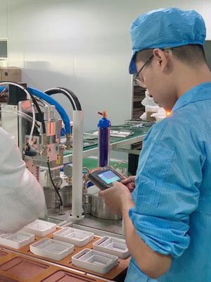 2 Teile Flüssigharz-Pottingmaschine für automatisches Potting elektronischer Geräte
