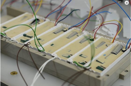 LED-Leuchtschleimverteilmaschine mit Honighals-Panel