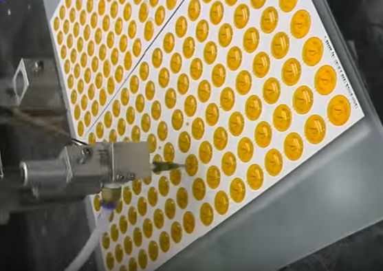 Profi-AB-Kleim-Potting-Maschine für Aufkleberverteilung und Epoxidharz-Doming