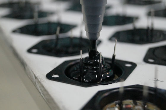 Professionelle Zwei-Komponenten-Potting-Maschine und PCB