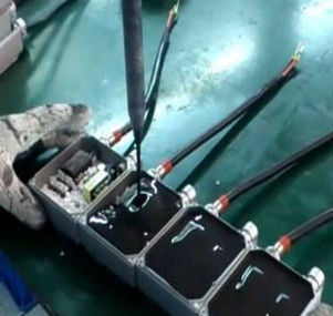 Elektronische Teile 3 Achsen Roboter AB Kleber Potting Gantry Förderband Produktionslinie