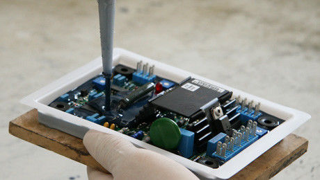 Maschine zum Mischen und Pottieren von PCB-Automatik-Kleimverteilungsquoten für elektronische Zündgeräte