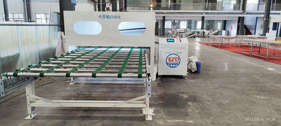 Vollautomatische Klebe-Sprühmaschine für Sandwich-Panel aus Steinwolle MGO-Panels Feuerdichte Tür